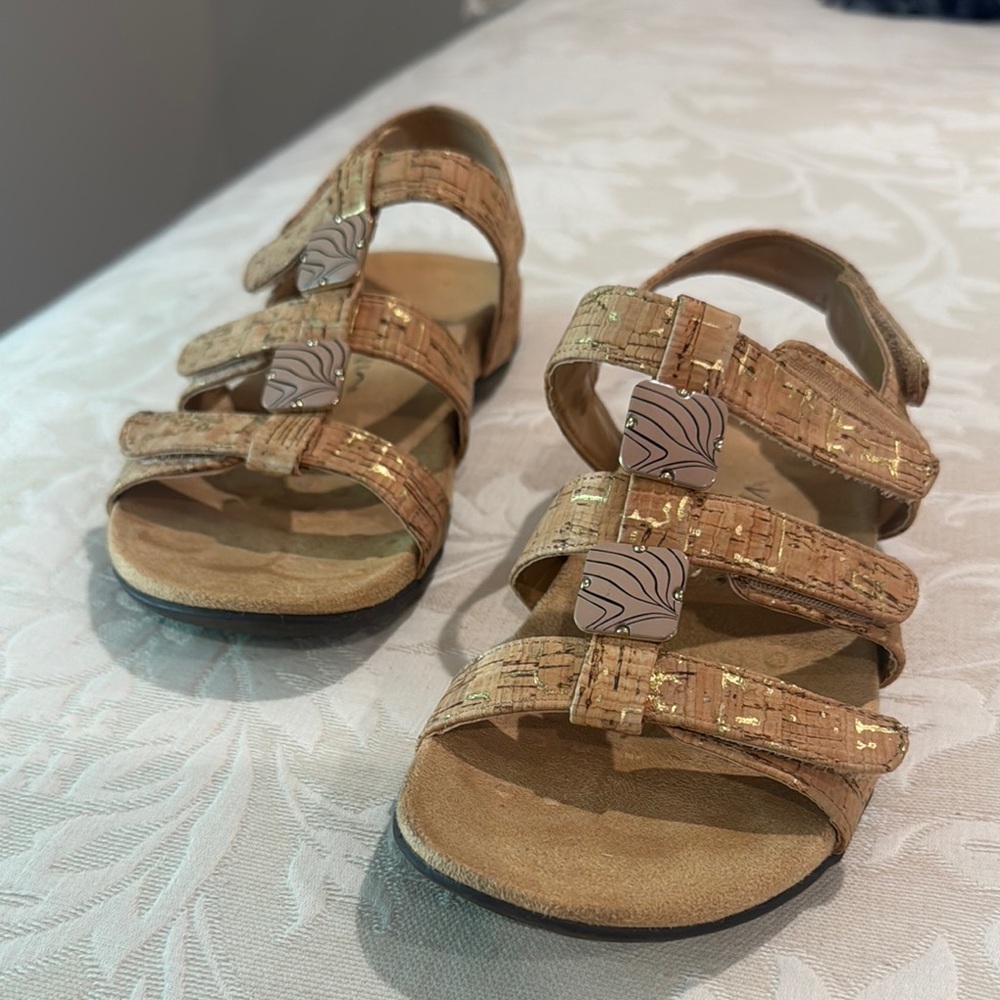Vionic Tan Cork Sandals with gold accents and Cushioned Footbed